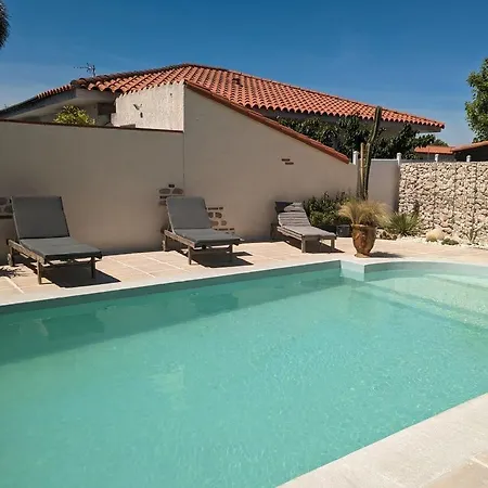 度假居 Belle Avec Piscine A *